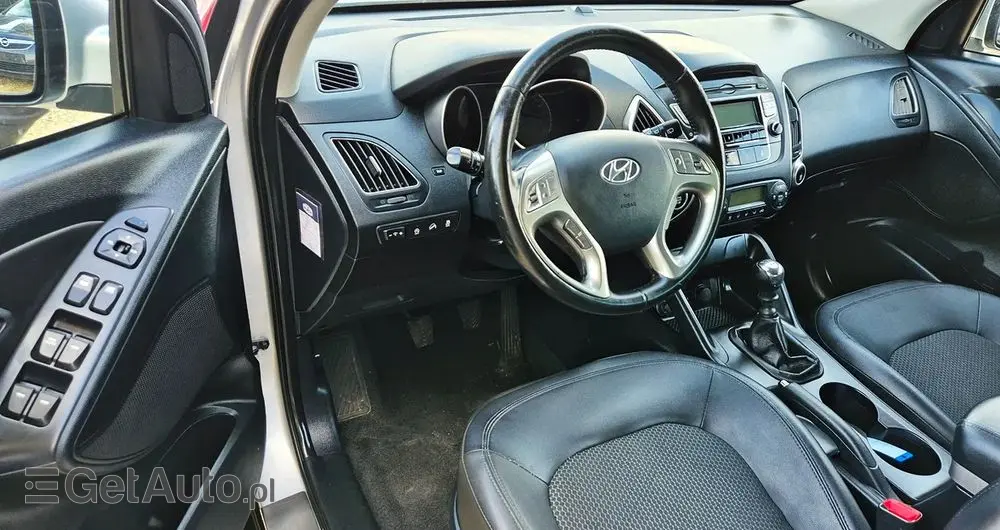 HYUNDAI Ix35 Blue 1.6 2WD Finale Gold