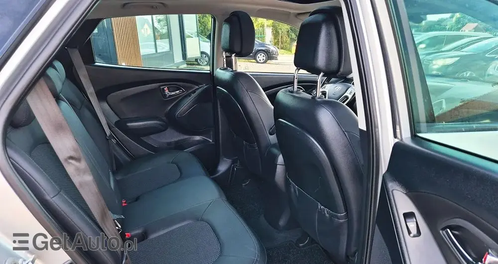 HYUNDAI Ix35 Blue 1.6 2WD Finale Gold