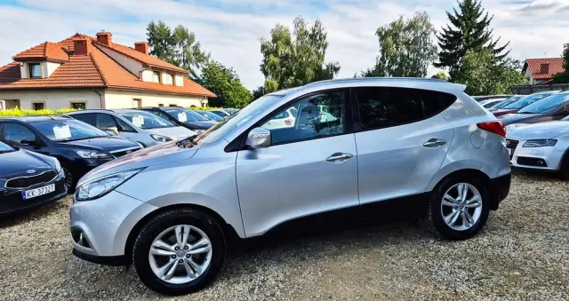 HYUNDAI Ix35 Blue 1.6 2WD Finale Gold