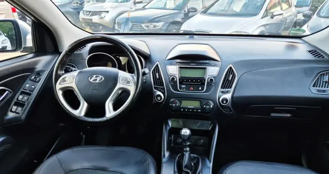 HYUNDAI Ix35 Blue 1.6 2WD Finale Gold