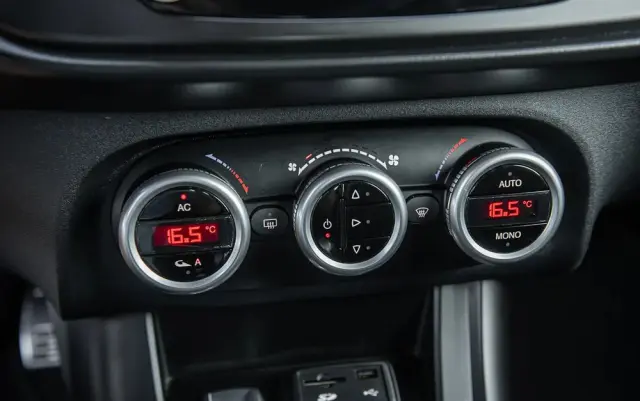 ALFA ROMEO Giulietta 1.8 TBi 16V TCT Quadrifoglio Verde