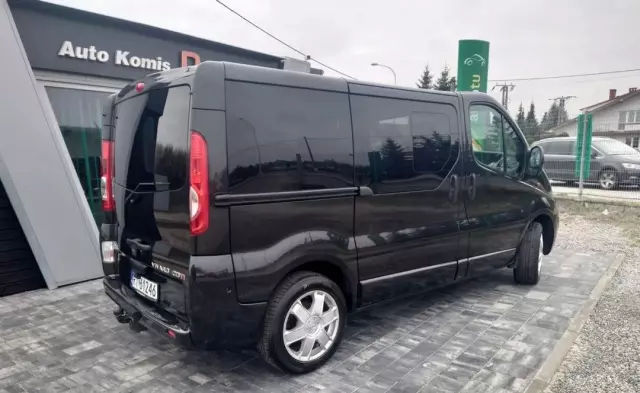 OPEL Vivaro 