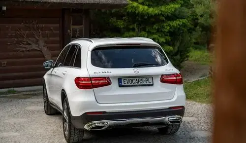 MERCEDES-BENZ GLC 
