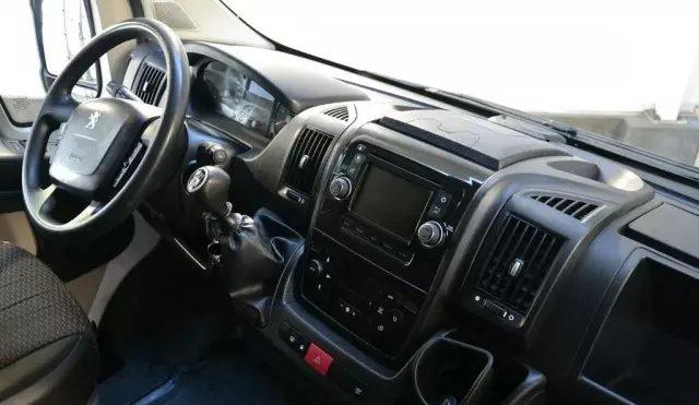 PEUGEOT Boxer 