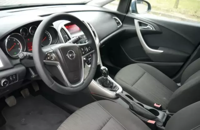 OPEL Astra 
