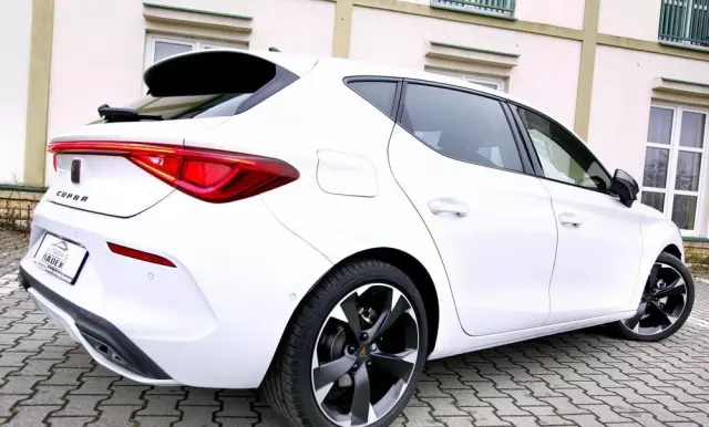 CUPRA Leon 