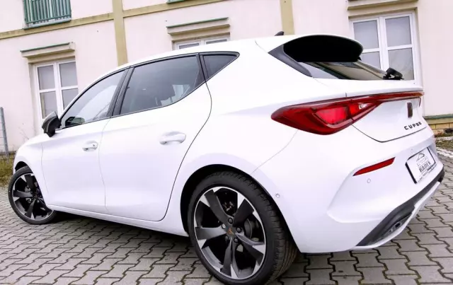CUPRA Leon 