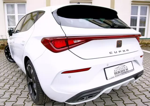 CUPRA Leon 