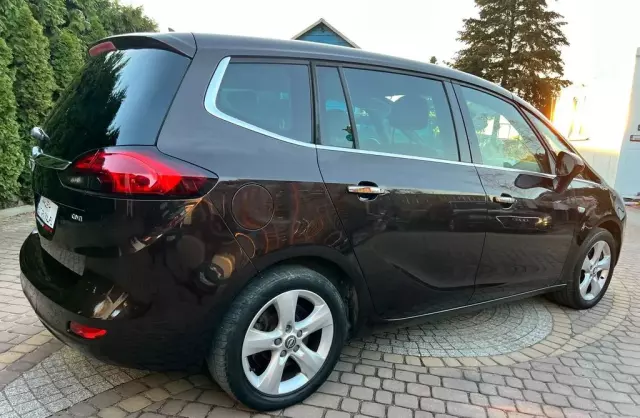 OPEL Zafira 