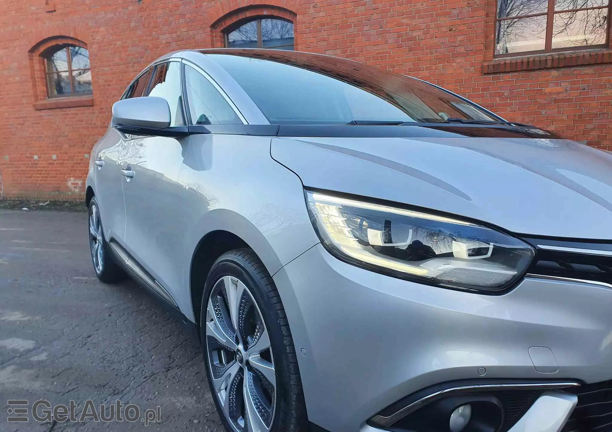 RENAULT Scenic ENERGY TCe 140 LIMITED