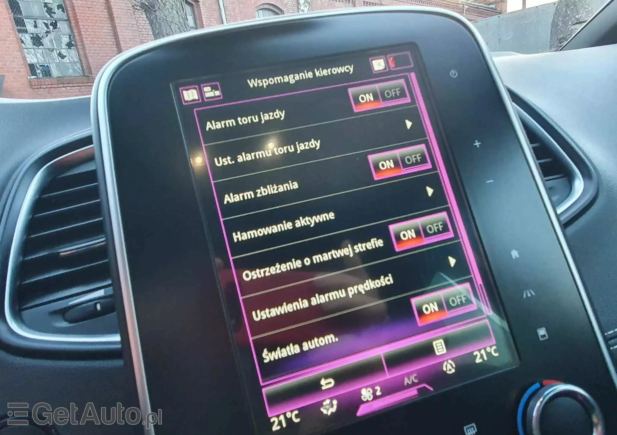 RENAULT Scenic ENERGY TCe 140 LIMITED