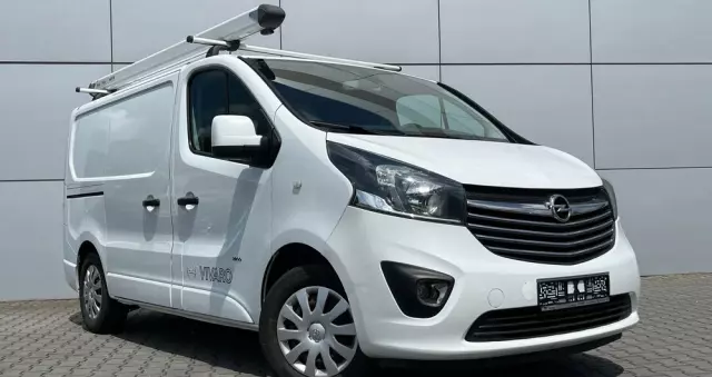OPEL Vivaro 