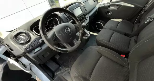 OPEL Vivaro 