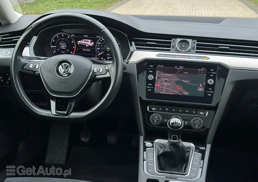VOLKSWAGEN Passat Ver-1-5-tsi-evo-highline