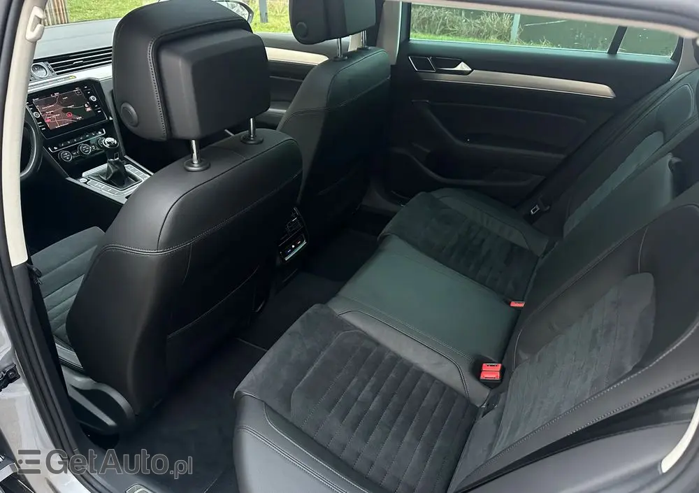 VOLKSWAGEN Passat Ver-1-5-tsi-evo-highline