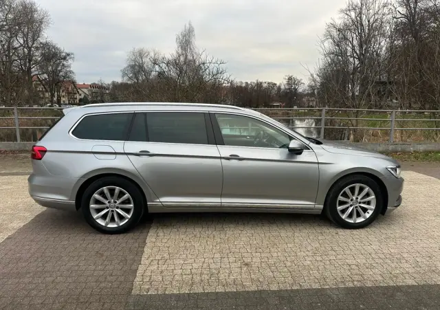 VOLKSWAGEN Passat Ver-1-5-tsi-evo-highline