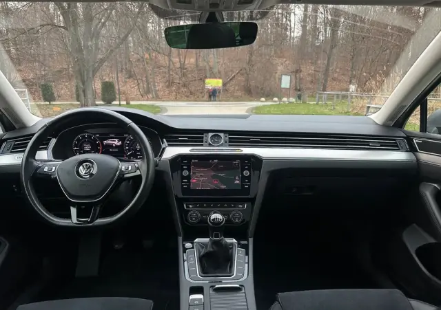 VOLKSWAGEN Passat Ver-1-5-tsi-evo-highline