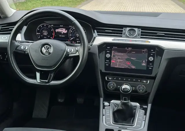 VOLKSWAGEN Passat Ver-1-5-tsi-evo-highline