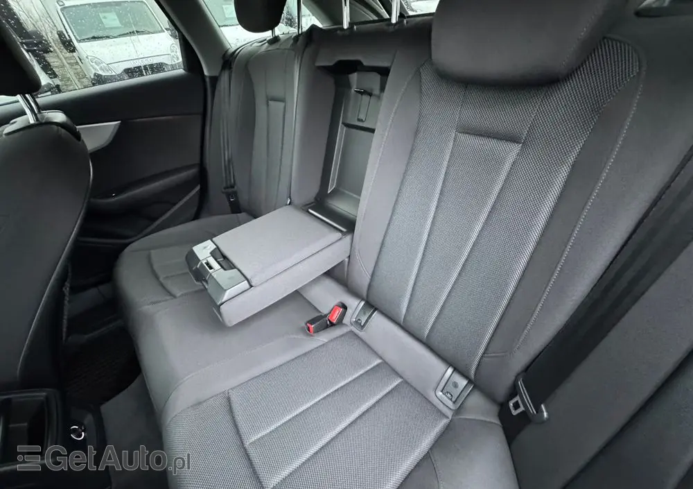 AUDI A4 Avant 35 TDI S tronic advanced