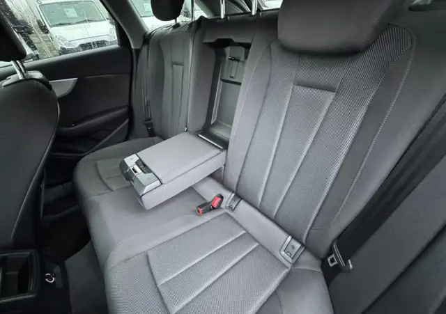 AUDI A4 Avant 35 TDI S tronic advanced