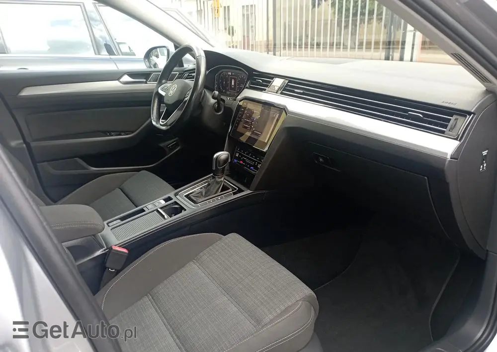 VOLKSWAGEN Passat Variant 2.0 TDI SCR Business Plus DSG