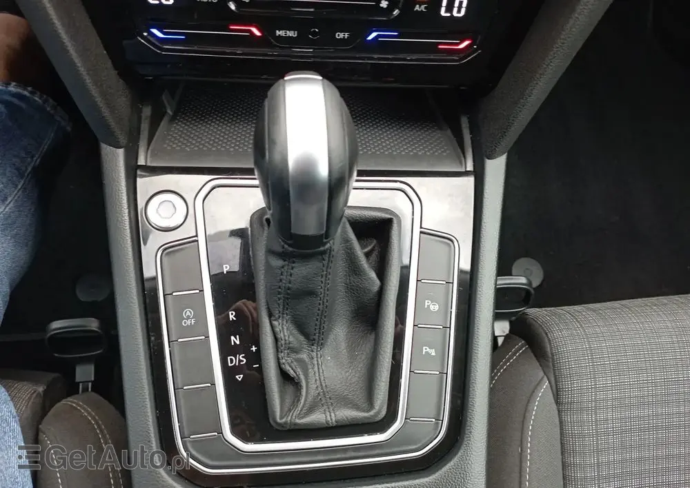 VOLKSWAGEN Passat Variant 2.0 TDI SCR Business Plus DSG
