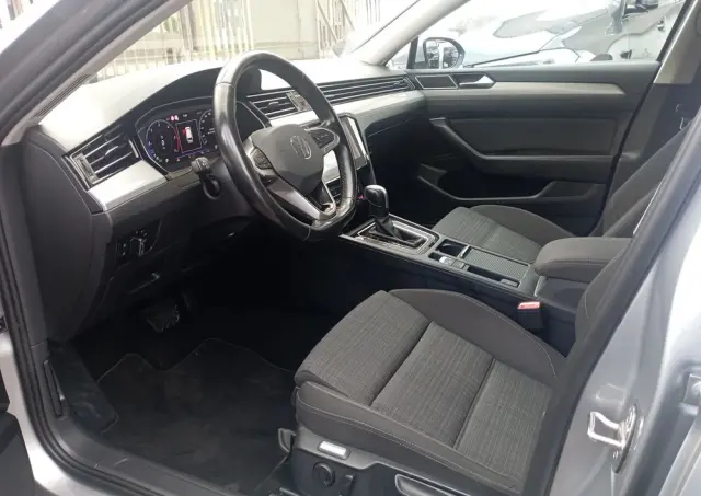VOLKSWAGEN Passat Variant 2.0 TDI SCR Business Plus DSG