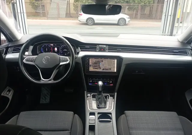 VOLKSWAGEN Passat Variant 2.0 TDI SCR Business Plus DSG