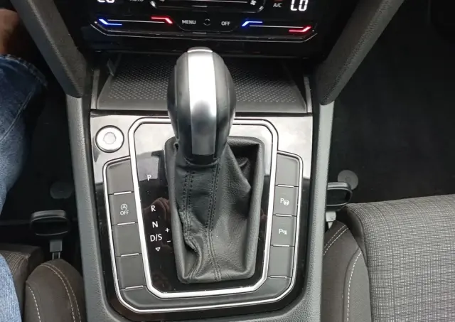 VOLKSWAGEN Passat Variant 2.0 TDI SCR Business Plus DSG