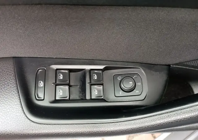VOLKSWAGEN Passat Variant 2.0 TDI SCR Business Plus DSG