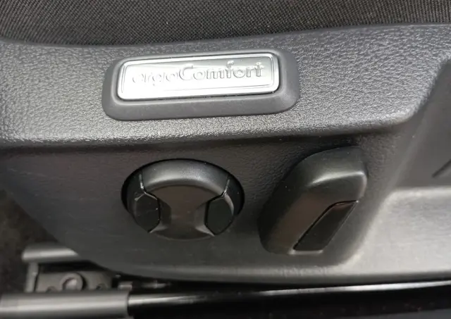 VOLKSWAGEN Passat Variant 2.0 TDI SCR Business Plus DSG
