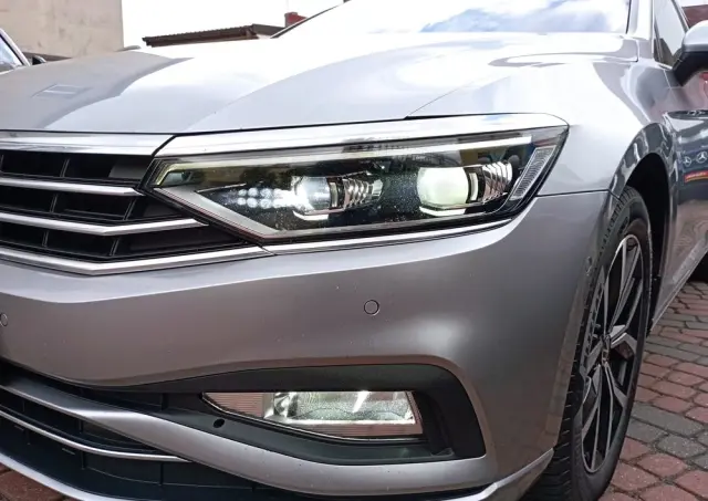 VOLKSWAGEN Passat Variant 2.0 TDI SCR Business Plus DSG