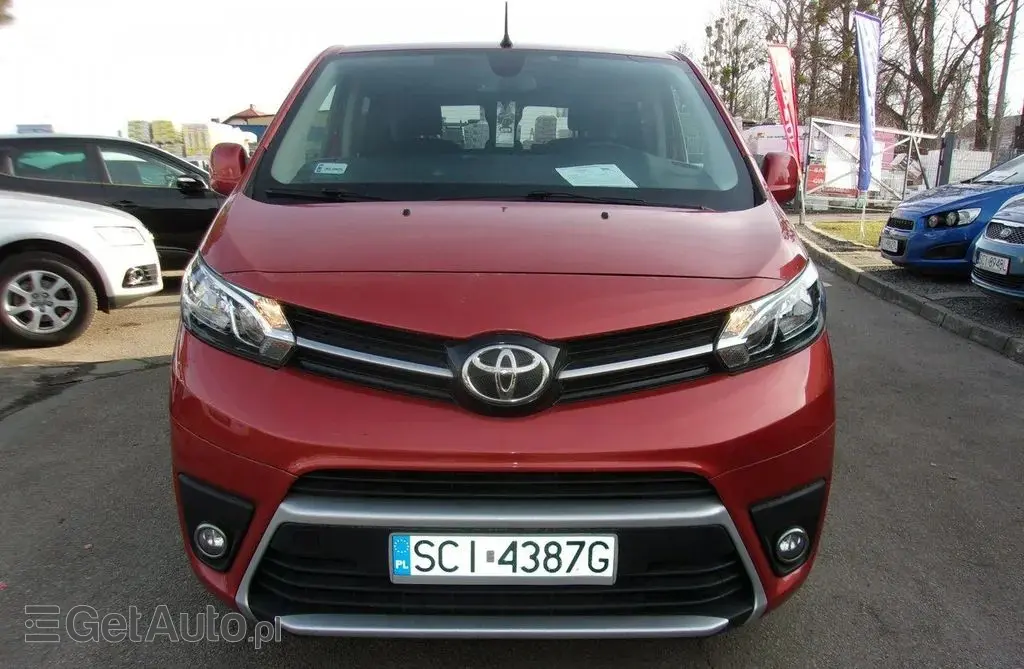TOYOTA Proace 