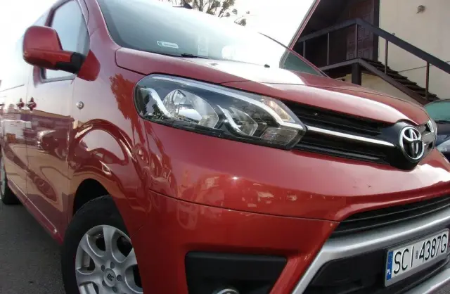 TOYOTA Proace 