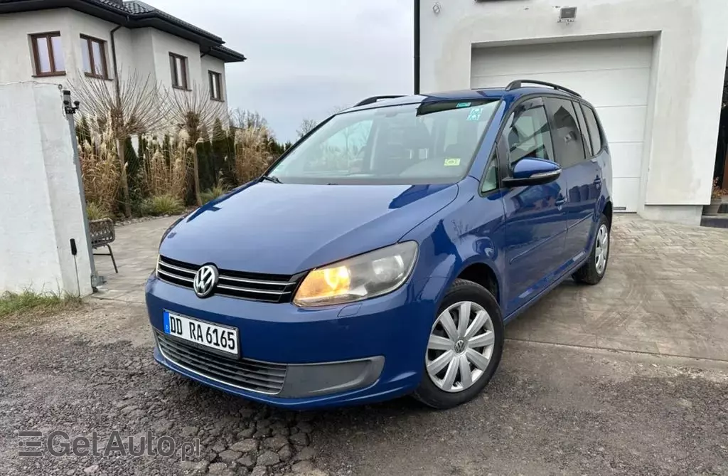 VOLKSWAGEN Touran 