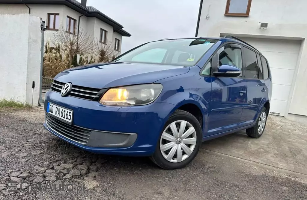 VOLKSWAGEN Touran 
