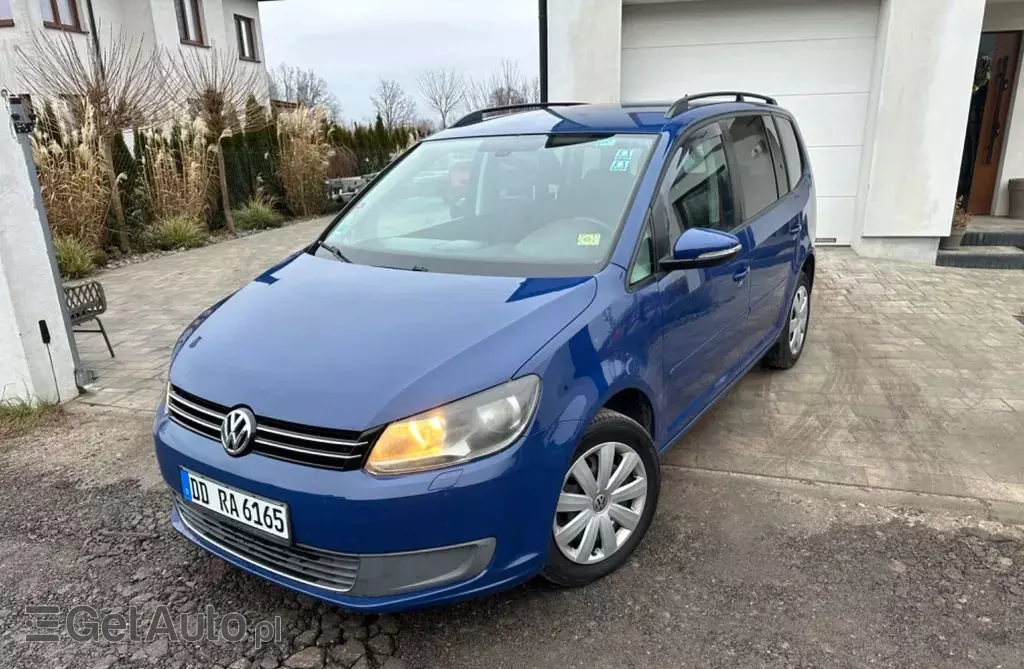 VOLKSWAGEN Touran 