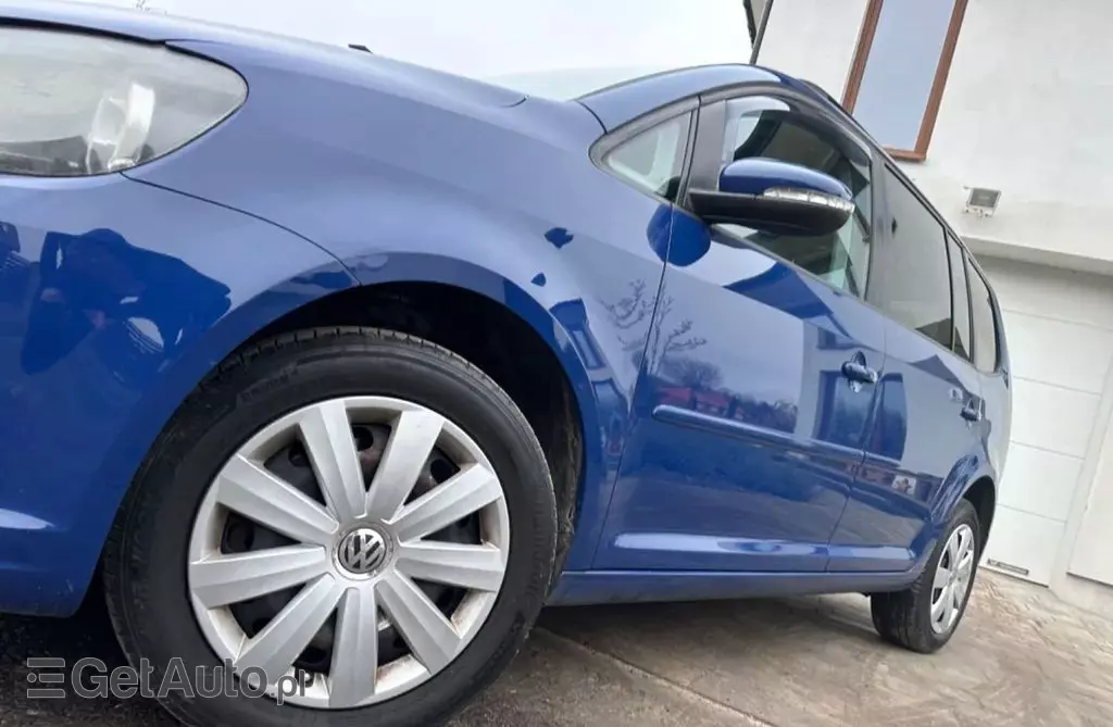 VOLKSWAGEN Touran 
