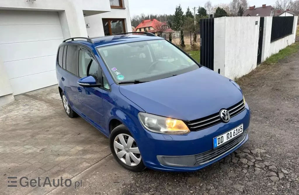 VOLKSWAGEN Touran 