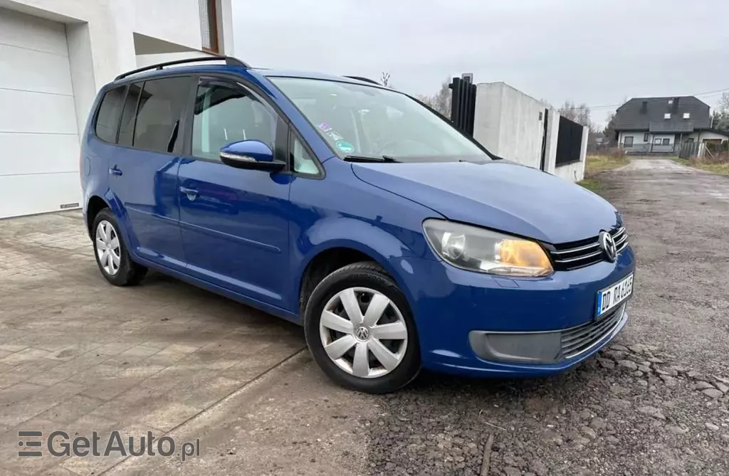 VOLKSWAGEN Touran 