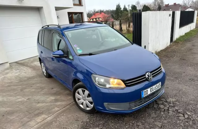 VOLKSWAGEN Touran 