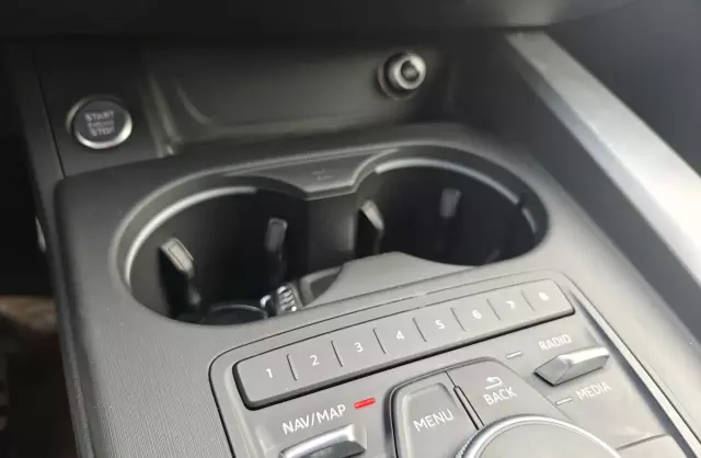 AUDI A4 2.0 TDI ultra (150 KM)