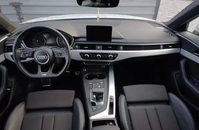 AUDI A4 2.0 TDI ultra (150 KM)