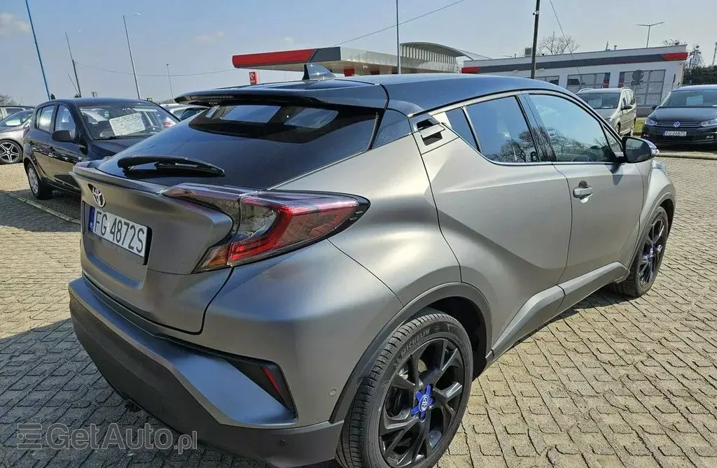 TOYOTA C-HR 