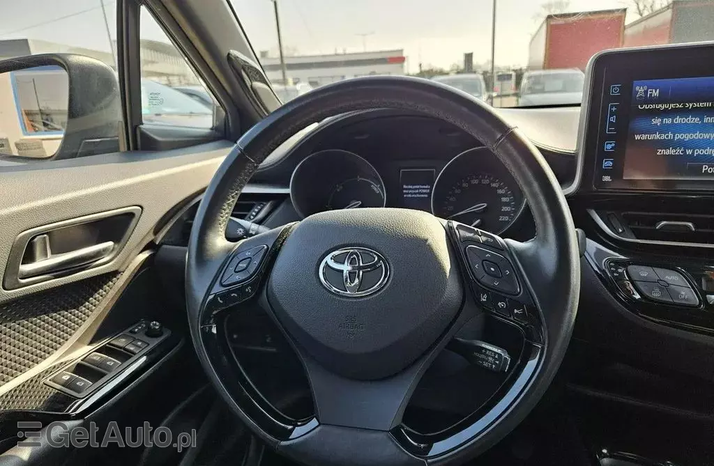 TOYOTA C-HR 