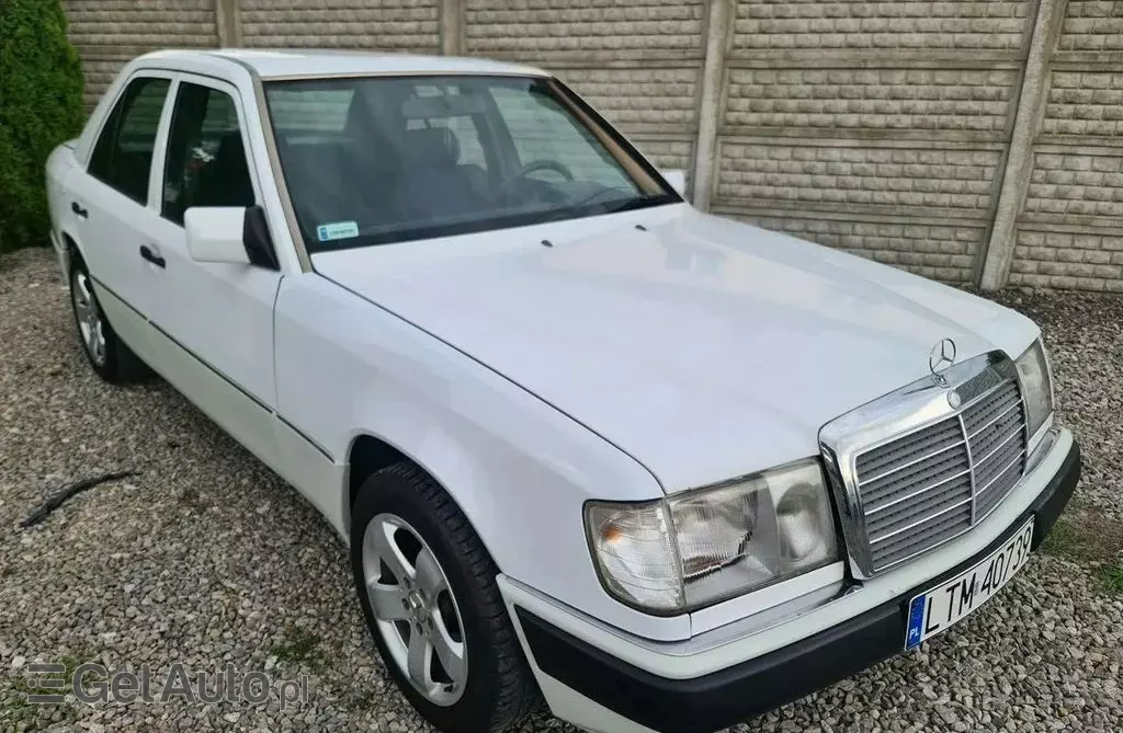 MERCEDES-BENZ W 124 