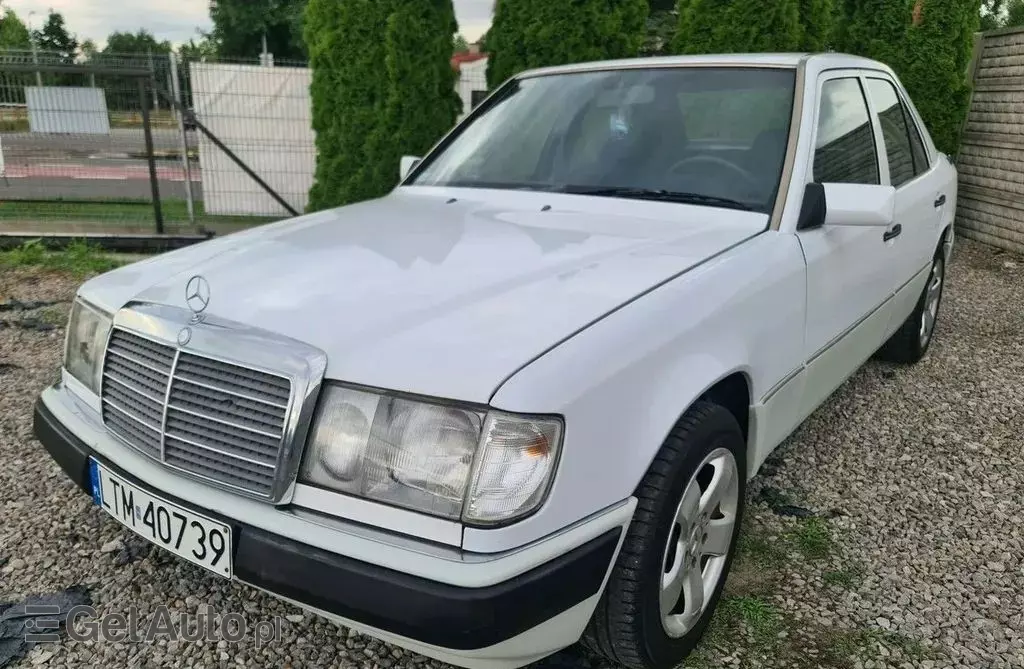 MERCEDES-BENZ W 124 