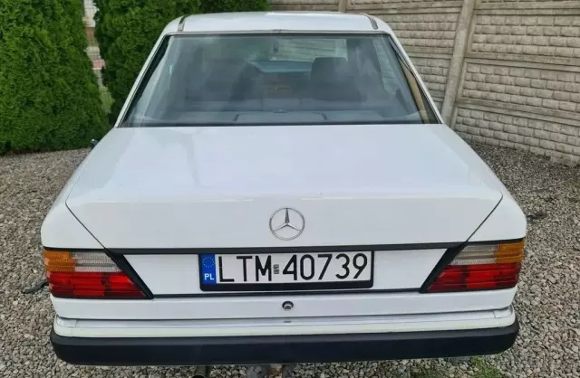 MERCEDES-BENZ W 124 