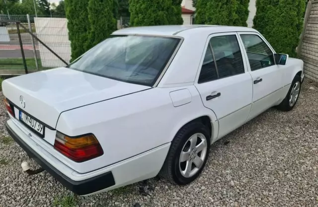 MERCEDES-BENZ W 124 