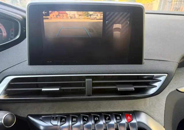 PEUGEOT 5008 BlueHDi 180 EAT6 GT